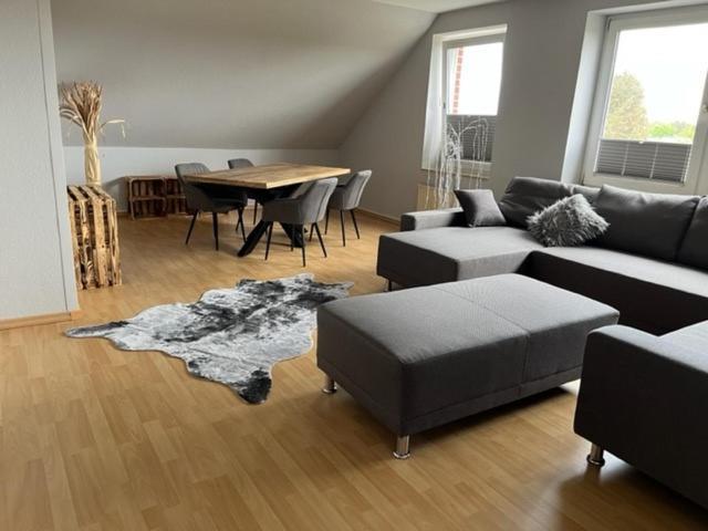 Neustaedter Hof Hotel Garni Нойштадт-ан-дер-Рюбенберґе Екстер'єр фото