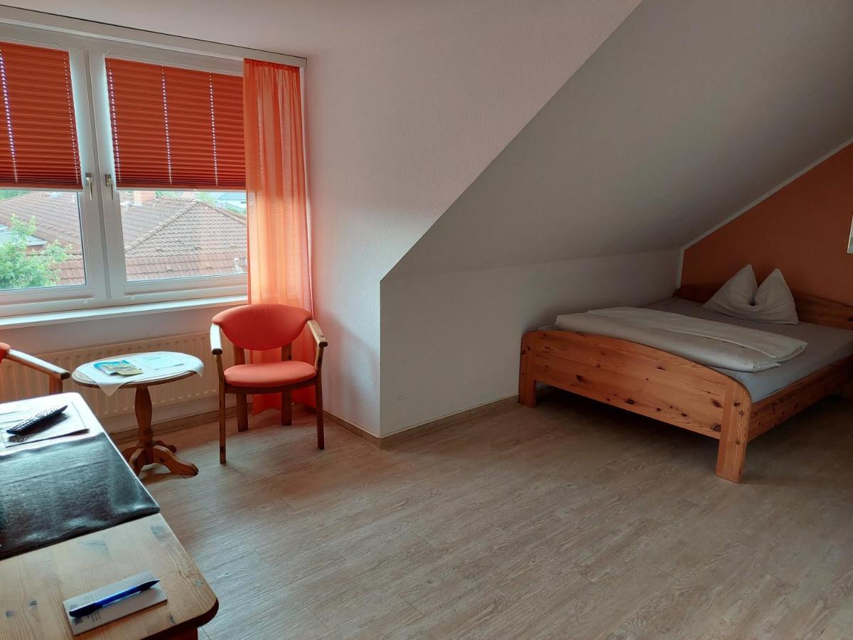 Neustaedter Hof Hotel Garni Нойштадт-ан-дер-Рюбенберґе Екстер'єр фото
